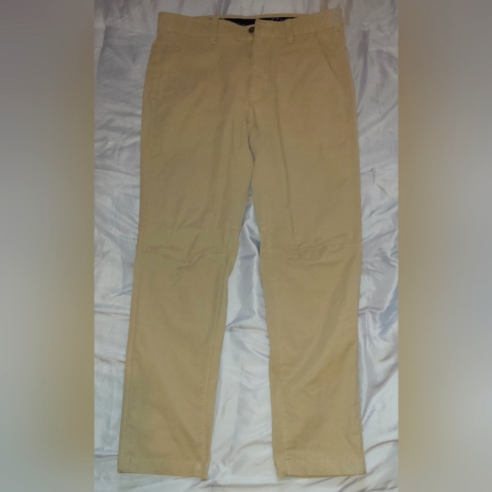 Eddie Bauer Men's Pants 33 X 32 Khaki Casual Officewear Or Outdoor Flat Front
